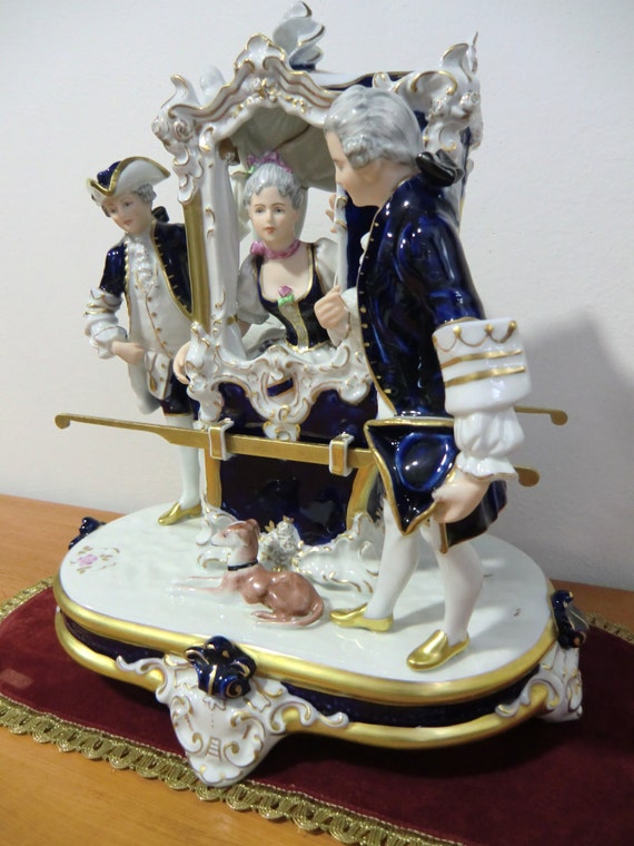 美品　ロイヤル・ドゥクス （ Dux Bohemia）チェコ製 Czechoslovakia Royal Dux Pottery Statue - Rococo Sedan Chair