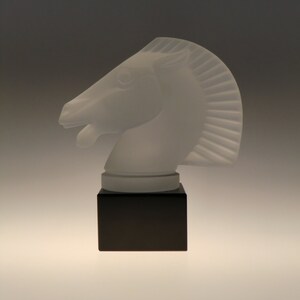 Tchèque Boho Curt Schlevogt Art Déco Tête de Cheval Sculpture en Verre
