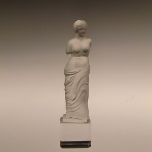 Bohemian Czech Curt Schlevogt Ingrid collection Art Deco Venus Glass Sculpture