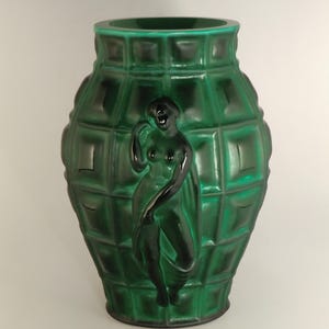 Bohemian Czech Curt Schlevogt Ingrid Art Deco Jade Malachite Glass Vase