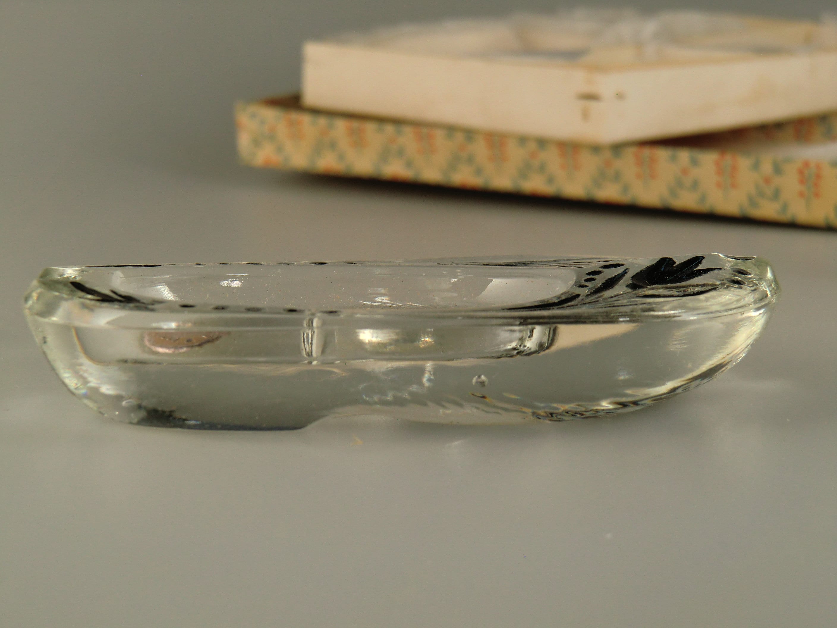 ボヘミアンチェコアールデコガラス灰皿販売代理店オファーセットBruno