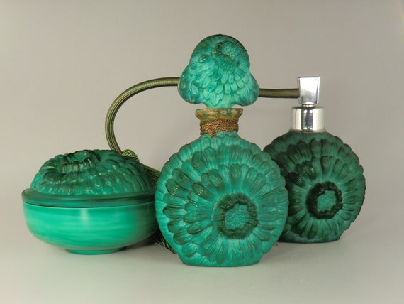Bohemian Czech Art Deco Malachite Jade Glass Perf… - image 3