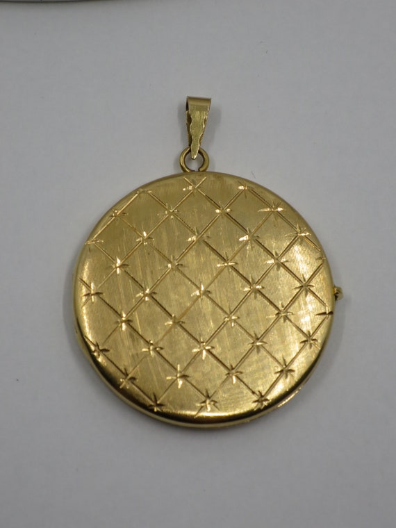 18K Yellow Gold Locket