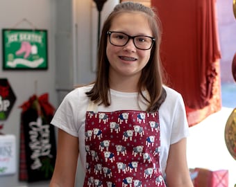 Unisex Kids Aprons - Handmade Bulldog Tween Girl Art or Kitchen Apron - Matching Mom and Me Gift - Parent Child Apron Set