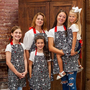 Keepsake Jar Mom and Me Aprons in Oatmeal - Heirloomed