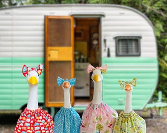 Camper Goose Outfit – Handmade Dress and Bow for Yard Goose Accessories