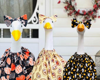 Handmade Halloween Goose Outfit – Fall Porch Decor, Lawn Ornament