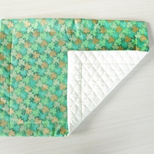 Green & Gold Clovers Quilted Placemat | St. Patricks Day placemat, March placemat, Leprechaun decor, placemat, table setting, leaf clovers