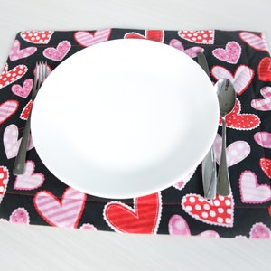 Red Hearts Valentine Placemat | washable placemat, Valentine&#39;s Day mat, table setting, kitchen, hearts placemat, hearts decor, love day