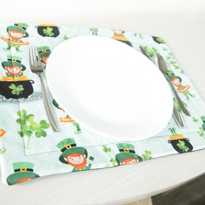 Leprechaun Quilted Placemat | St. Patricks Day placemat, March placemat, Leprechaun decor, placemat, table setting, pot of gold, lucky day