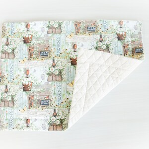 Garden Flower Baskets Quilted Placemat | Spring placemat | fabric placemat | Spring decor | baskets of flowers | dining, table setting