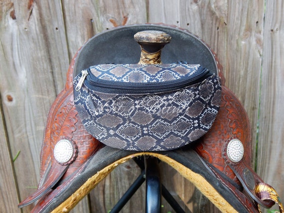 Saddle pouch horse hot sale