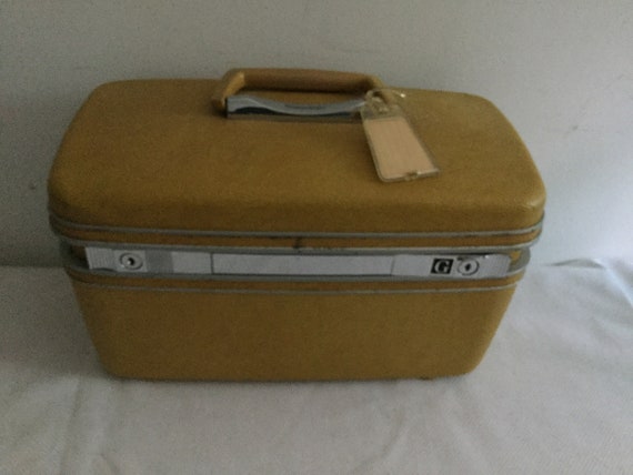 Vintage Samsonite train case