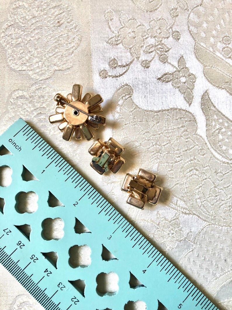 Vintage White Clear Aurora Borealis Baguette Emerald Princess Rhinestone Flower Atomic Star Brooch Earrings Set Parure Wedding Bride Gift
