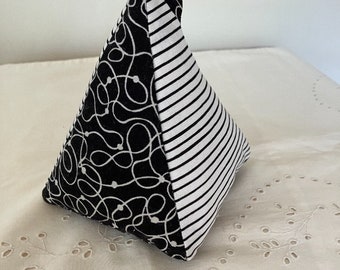 Black and white : door stops,  pyramid, weighted, cotton