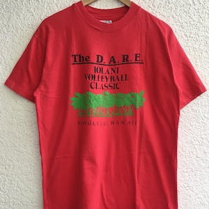 Vintage 80’s The DARE Iolani Volleyball Classic Honolulu Hawaii T-shirt Size L / Palm Tree / Beach / Tourist / Souvenir / Single Stitch Tee