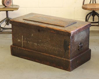 antique primitive craftsmans wooden tool chest trunk box coffee table w original iron handles buyer to pay shipping - Storage Chest Trunk antique primitive craftsmans wooden tool chest trunk box coffee table w original iron handles buyer to pay shipping - Storage Chest Trunk