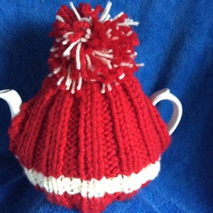 RED  HAT  TEA- cosy