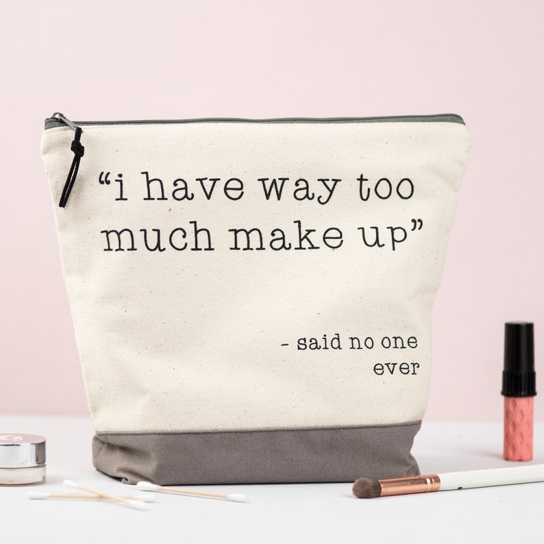 I have way too much make up said no one ever Washbag image 1