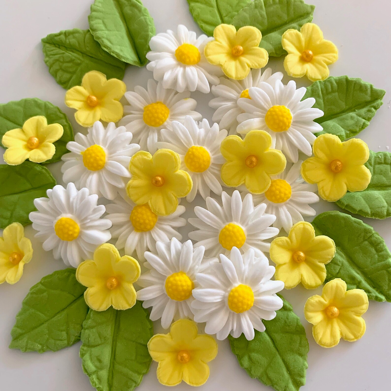BUTTERCUP DAISIES Edible Sugar Flowers Cake Decorations Etsy UK