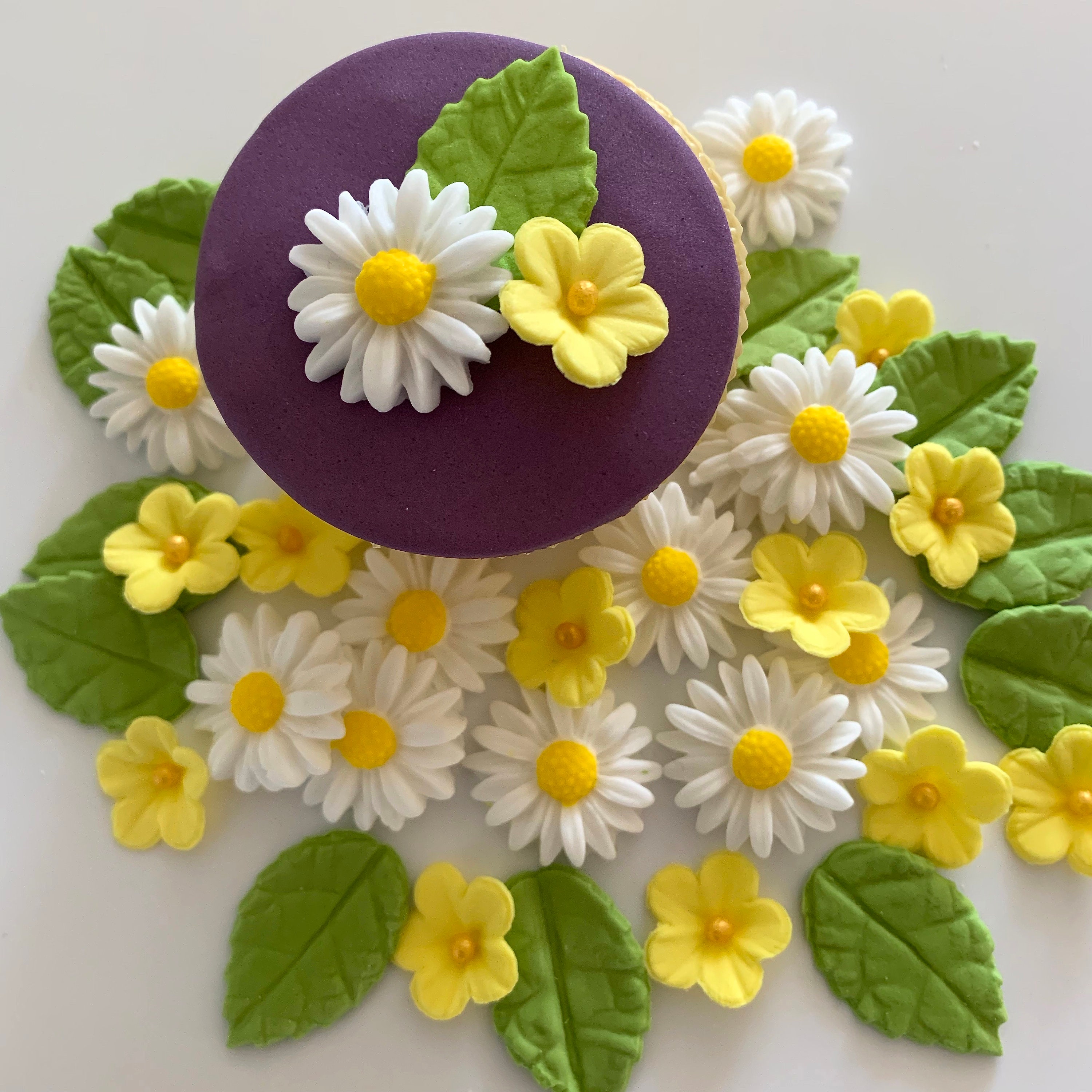 Buttercup Daisy Sugar Flowers Edible Cake Decorations Etsy UK