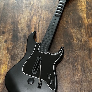 Clone Hero, Guitar hero Kramer - Contrôleur de guitare mécanique complet Kramer