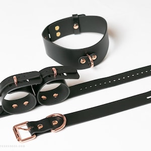 Locking Post Arme an Halsband Bondage Inhaftierung Rückhaltesystem (REIFE)