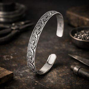 Sterling Silber Wave Cuff Armband, verstellbarer minimalistischer Armreif für Frauen, Boho Surf Schmuck, Vintage Style Swirl Muster Geschenk für Sie