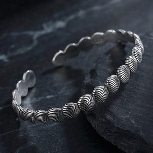 Silver Seashell Cuff Bracelet, Adjustable Scallop Bangle, Sterling Silver Boho Jewelry, Beach Bracelet Gift for Her