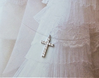 Cruz flotante, colgante, collar, cristal, plata, nupcial, fe, pequeño, ilusión, DKSJewelrydesigns