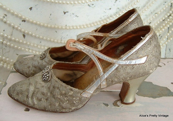 RESERVED Pretty Pair of 1920's Gold Lament Shoes - image 4