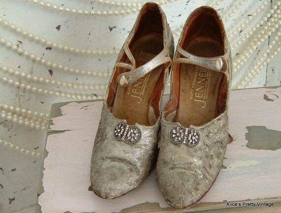 RESERVED Pretty Pair of 1920's Gold Lament Shoes - image 3