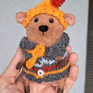key holder bear, felted bear, pouch bear, eco felted wool