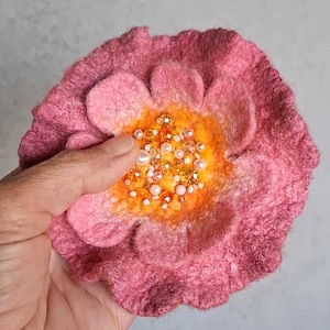 Felted flower pin, Felted brooch flower, eco felted wool