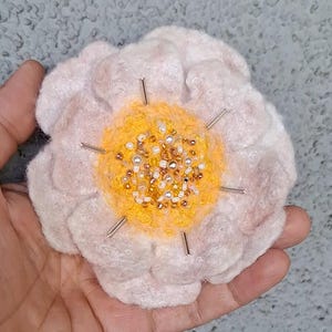 Felted flower pin, Felted brooch flower, eco felted wool