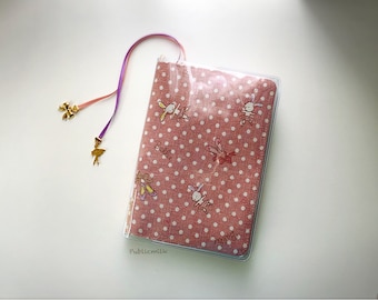 A6 Elastic Band Planner Cover - (Die Cut) Caperucita Roja, A6 Hobonichi Cover, Planner stuff, Fabric Planner Cover, regalo para ella