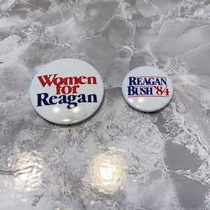 Women for Reagan & Reagan / bush 84 presidential campaign pins vtg