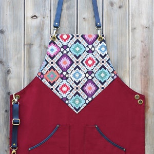 Barber Apron With Pockets, Barista Apron, Crossback straps, Leather Adjustable Straps