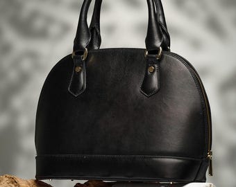 Handmade Black Leather Handbag: Elegant Designer Shoulder Bag