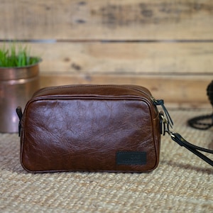 Leather Toiletry Bag, Mens Toiletry Kit, Leather Dopp Kit, Groomsmen Gift, Leather Dopp Kit