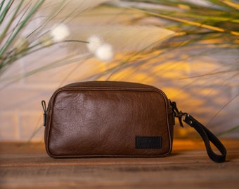 Brown Toiletry Bag, Leather Toiletry Kit, Mens Dopp Kit, Groomsmen Gift, Fathers Day Gift
