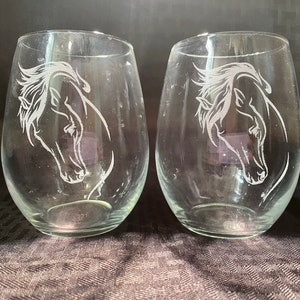 2 Beautiful horse lovers etched stemless wine glasses! Engraved glassware!