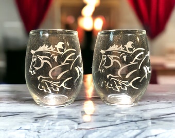 Horse Wine Glass! 2 Beautiful jumper design engraved glasses in either regular or stemless! Etched glassware!