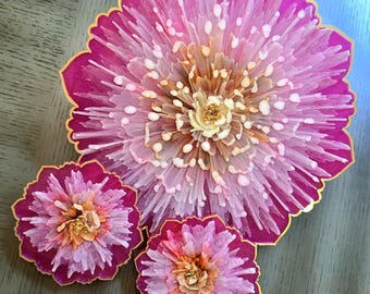 Magenta Resin Flower Tray & Coaster Set, Gold Accent, 9 inch
