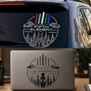 Puede incluir: Una calcomanía de vinilo circular con un diseño de líneas blancas sobre el tema de la película El Quinto Elemento. El gráfico incluye la silueta de un personaje, un horizonte urbano, dos coches voladores y cinco barras verticales de colores.