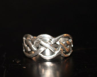 Sterling Silver Eternal Knot, Celtic Knot Geometric Design .925