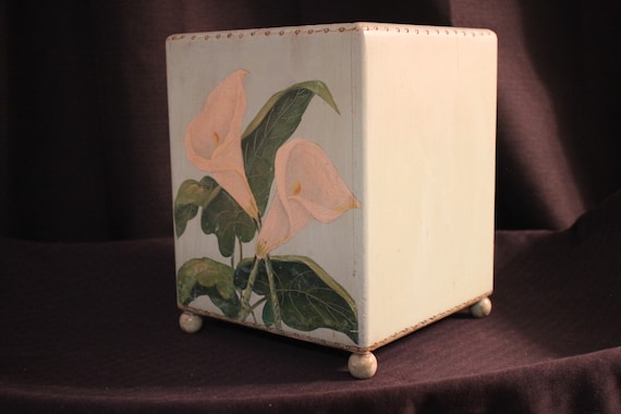 CALLA LILLY LAUNDRY HAMPER TRASH CAN//HAND PAINTED