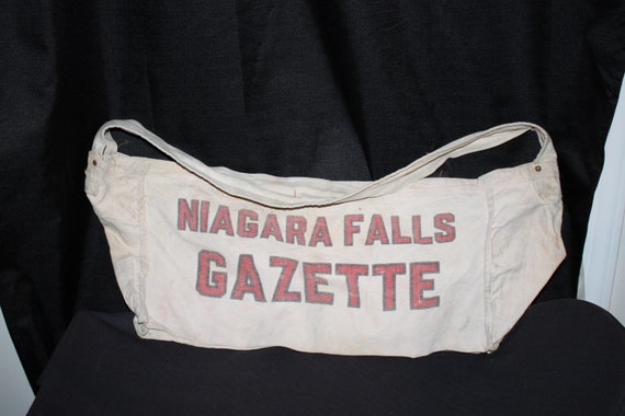 Large Vintage Niagara Gazette Canvas Newspaper Car