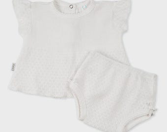 Paty White Flutter Sleeve Diaper Set