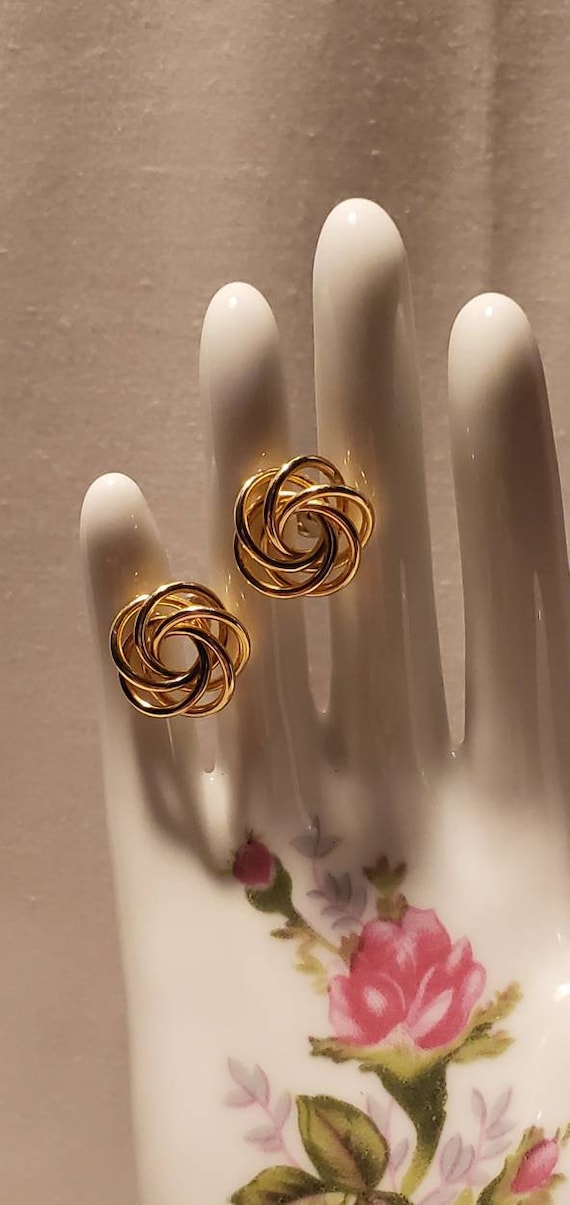 Vintage 14k Gold Interlocking Swirl Stud Earrings
